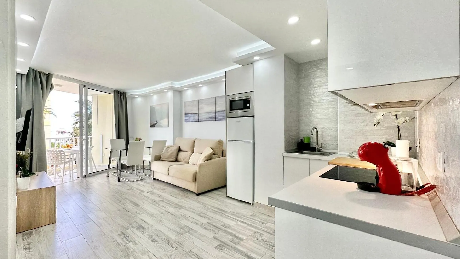 Torres De Yomely - M1C Apartment Arona